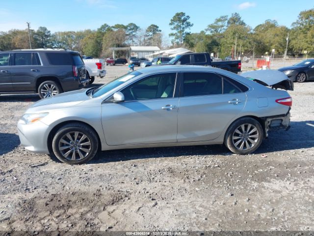 Toyota Camry Xle Image 11