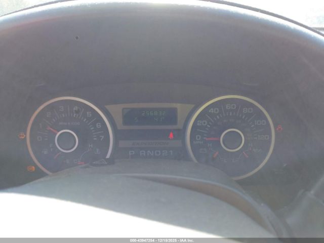 Ford Expedition Xlt Image 3