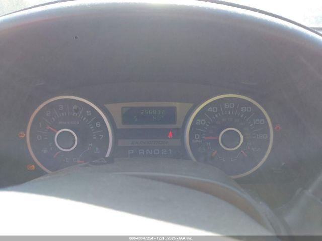 Ford Expedition Xlt Image 3