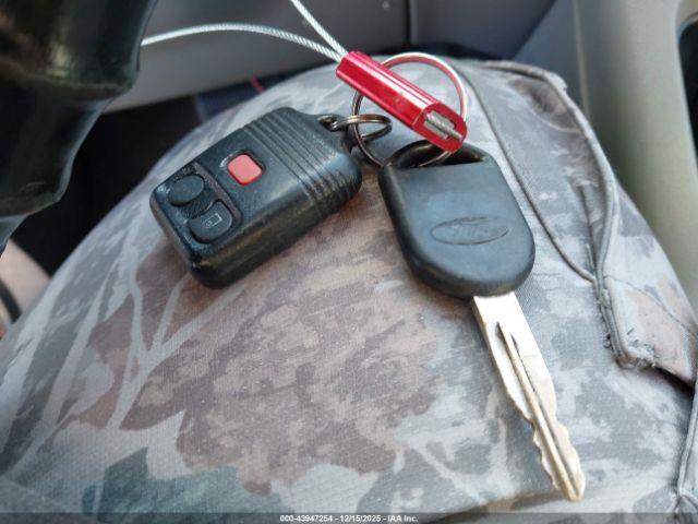 Ford Expedition Xlt Image 2