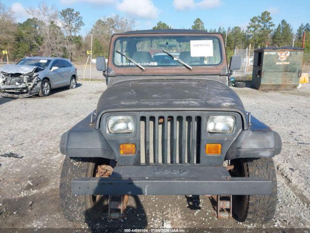 Jeep Wrangler S Image 8