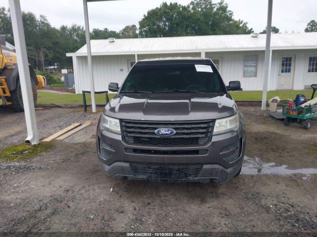 Ford Police Interceptor Image 14