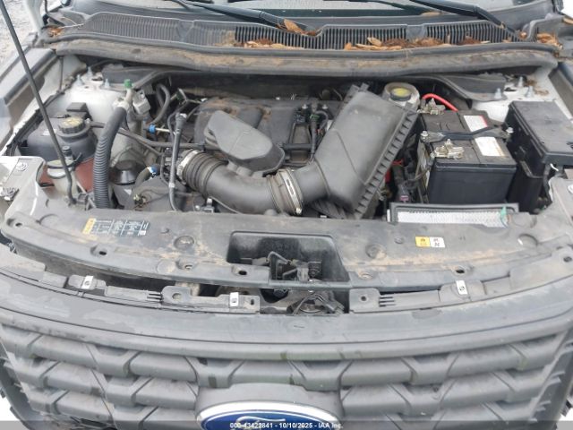 Ford Police Interceptor Image 13