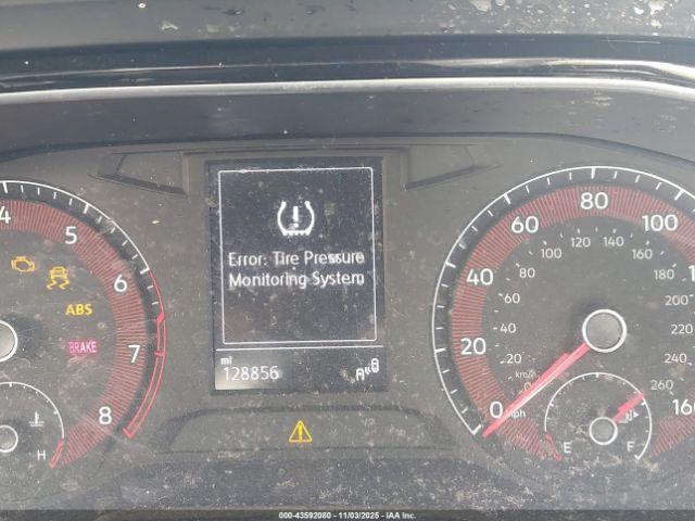 Volkswagen Jetta Image 3