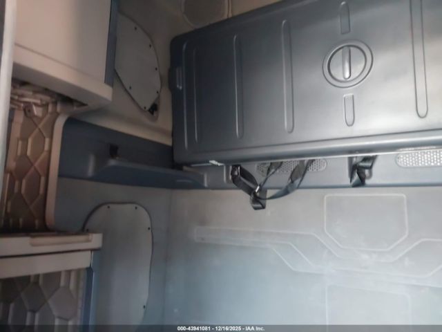 Freightliner Cascadia 125 Image 9