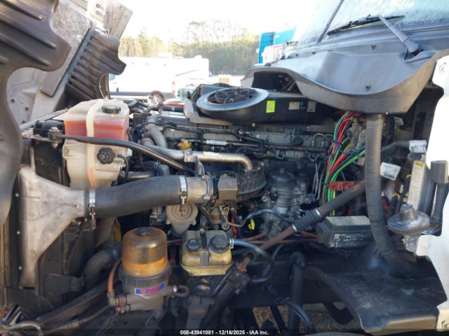 Freightliner Cascadia 125 Image 2