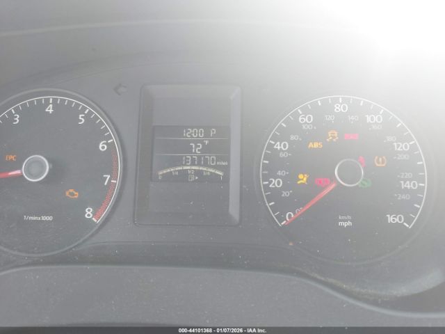 Volkswagen Jetta 2.0l S Image 9