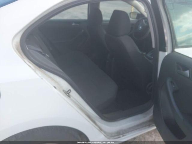 Volkswagen Jetta 2.0l S Image 6