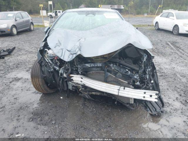 Toyota Corolla Se Image 17