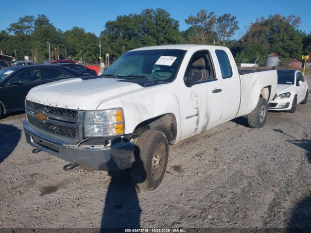 Chevrolet Silverado 2500 Work Truck Image 13