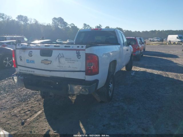 Chevrolet Silverado 2500 Work Truck Image 16