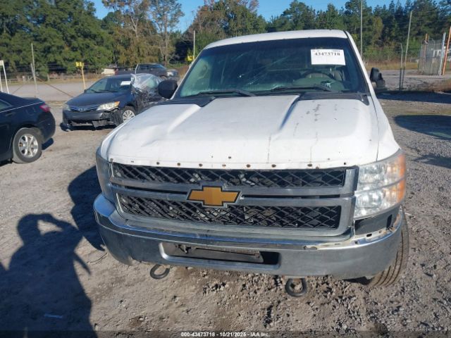 Chevrolet Silverado 2500 Work Truck Image 6