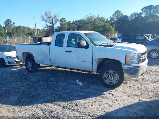 Chevrolet Silverado 2500 Work Truck Image 7