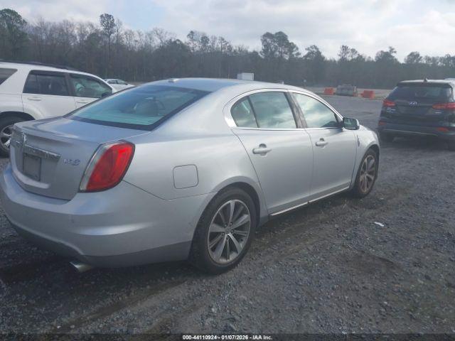 Lincoln MKS Image 10
