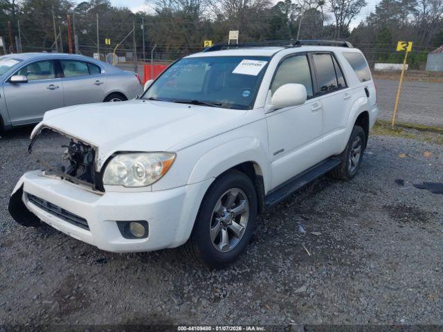 Toyota 4Runner Limited V6 Image 13