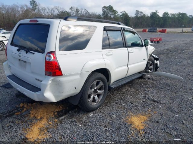 Toyota 4Runner Limited V6 Image 12