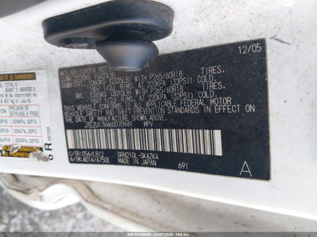 Toyota 4Runner Limited V6 Image 16