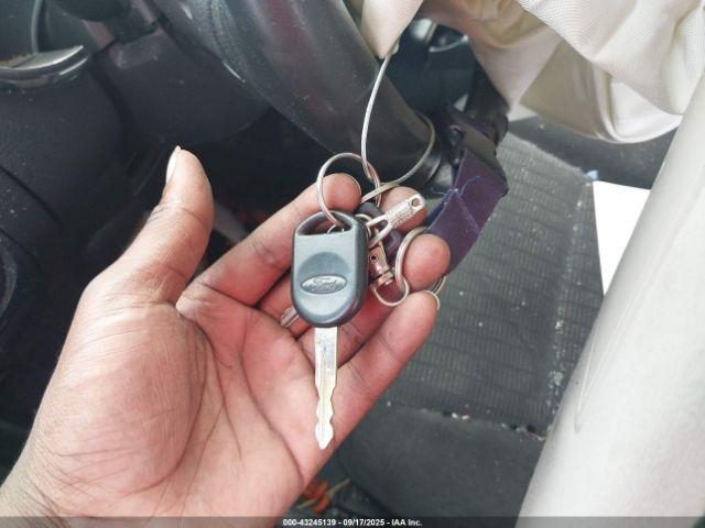 Ford Explorer Xlt Image 4