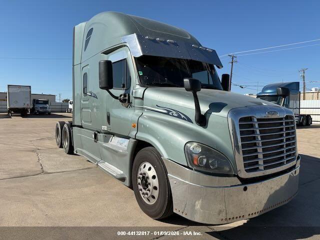 Salvage Freightliner Cascadia 125