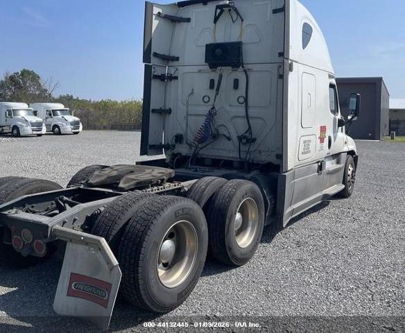 Freightliner Cascadia 125 Image 3