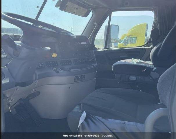 Freightliner Cascadia 125 Image 4