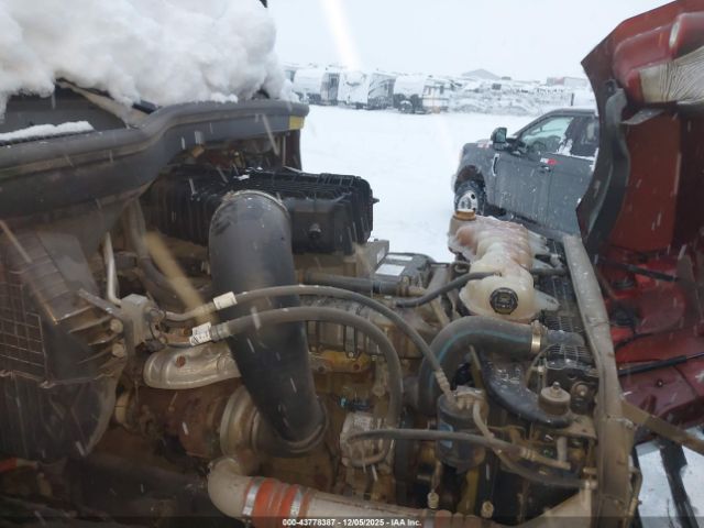 Freightliner New Cascadia 126 Image 5