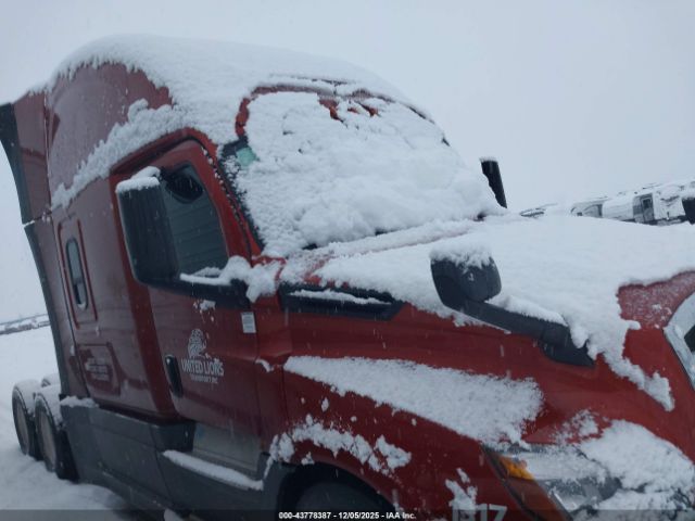 Freightliner New Cascadia 126 Image 12