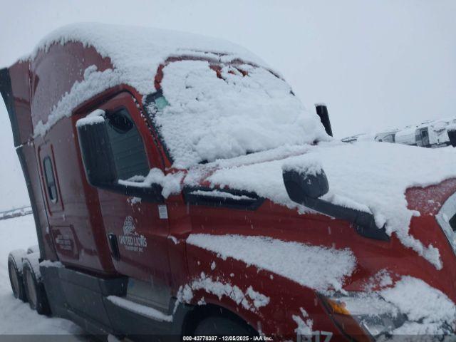 Freightliner New Cascadia 126 Image 12