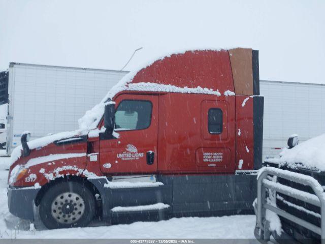 Freightliner New Cascadia 126 Image 9