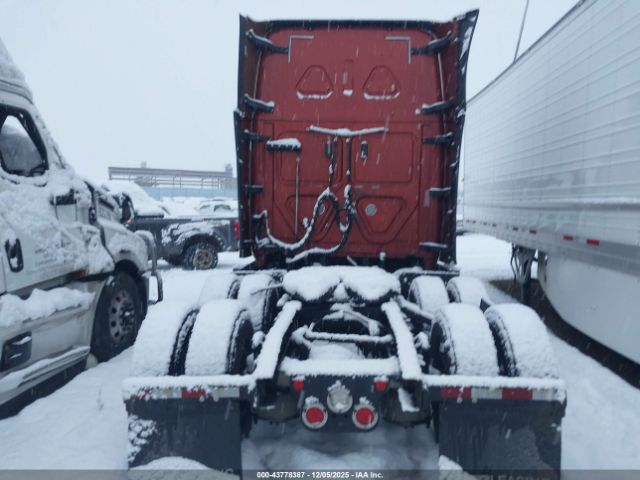 Freightliner New Cascadia 126 Image 11